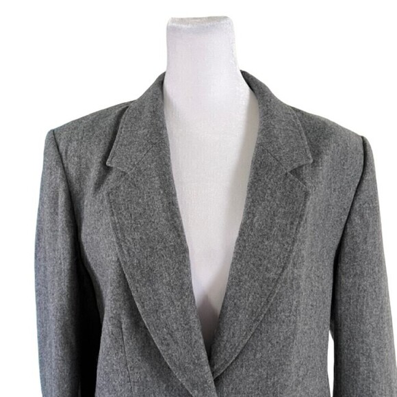 Pendleton 100% Virgin Wool Gray 2 Button Blazer Size 8 - Picture 3 of 7